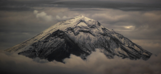 Lunes musical: 'Obertura Popocatépetl', de Alejandro Rosas Momox.